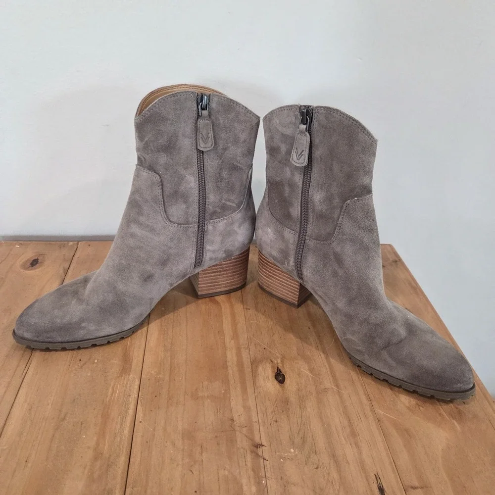Vionic Bishop Womens 7 Ankle Boots Gray Suede Western Block Heel Zip Booties